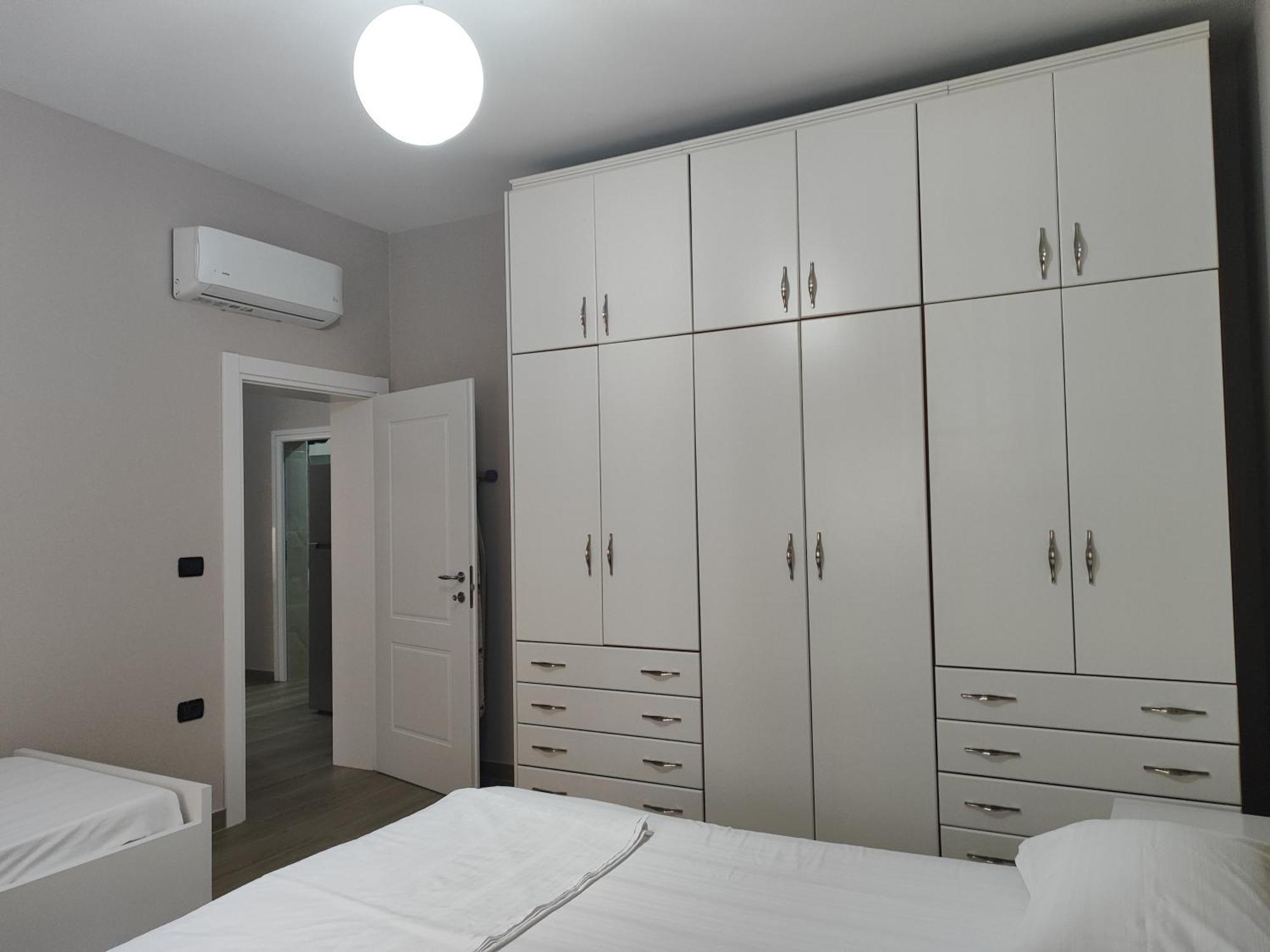 Large Apartment Vlore Exterior photo