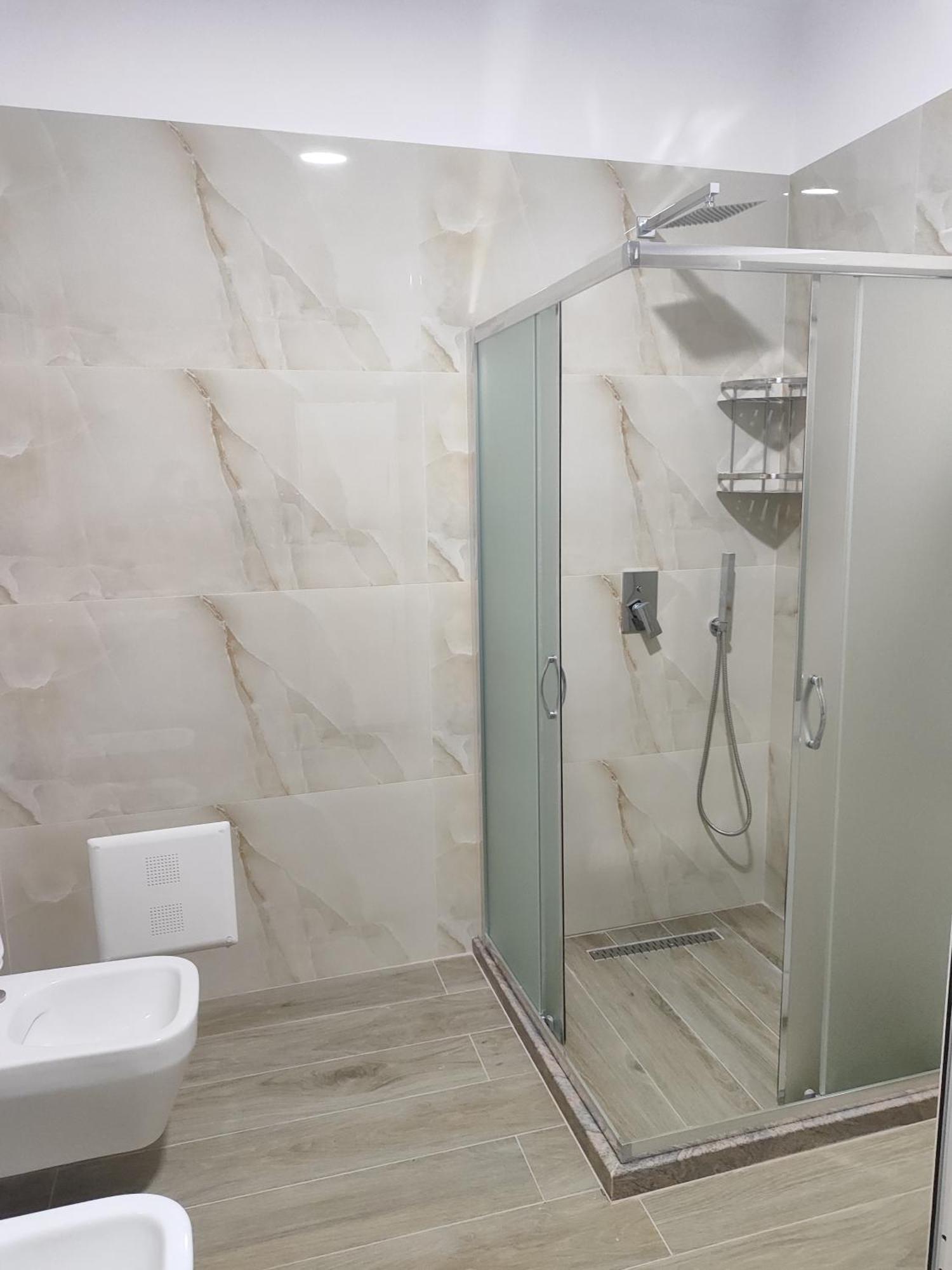 Large Apartment Vlore Exterior photo