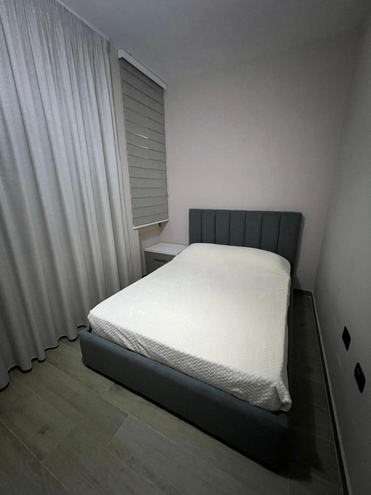 Large Apartment Vlore Exterior photo